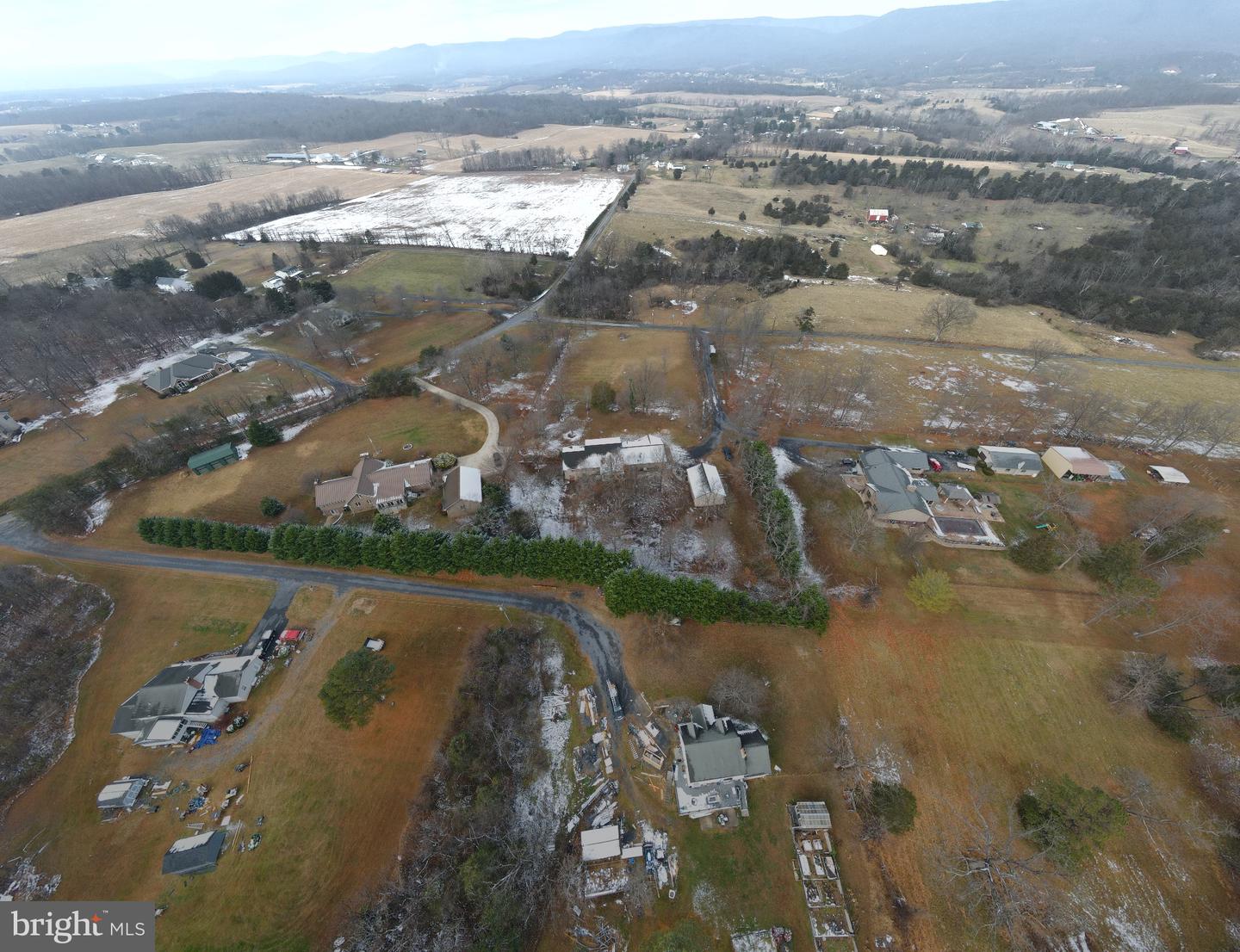 56 SMOOT RD, WOODSTOCK, Virginia 22664, 5 Bedrooms Bedrooms, 20 Rooms Rooms,2 BathroomsBathrooms,Residential,For sale,56 SMOOT RD,VASH2013160 MLS # VASH2013160