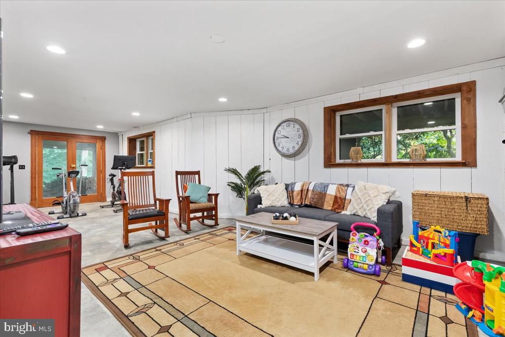 8501 COUNTRY CLUB LN, WARRENTON, Virginia 20186, 5 Bedrooms Bedrooms, ,4 BathroomsBathrooms,Residential,8501 COUNTRY CLUB LN,VAFQ2017602 MLS # VAFQ2017602 8501 COUNTRY CLUB LN, WARRENTON, Virginia 20186, 5 Bedrooms Bedrooms, ,4 BathroomsBathrooms,Residential,8501 COUNTRY CLUB LN,VAFQ2017602 MLS # VAFQ2017602