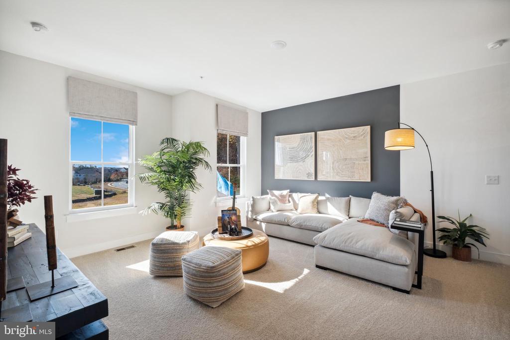 11185 HAZEL RUN WAY, FREDERICKSBURG, Virginia 22407, 5 Bedrooms Bedrooms, ,3 BathroomsBathrooms,Residential,11185 HAZEL RUN WAY,VASP2037582 MLS # VASP2037582