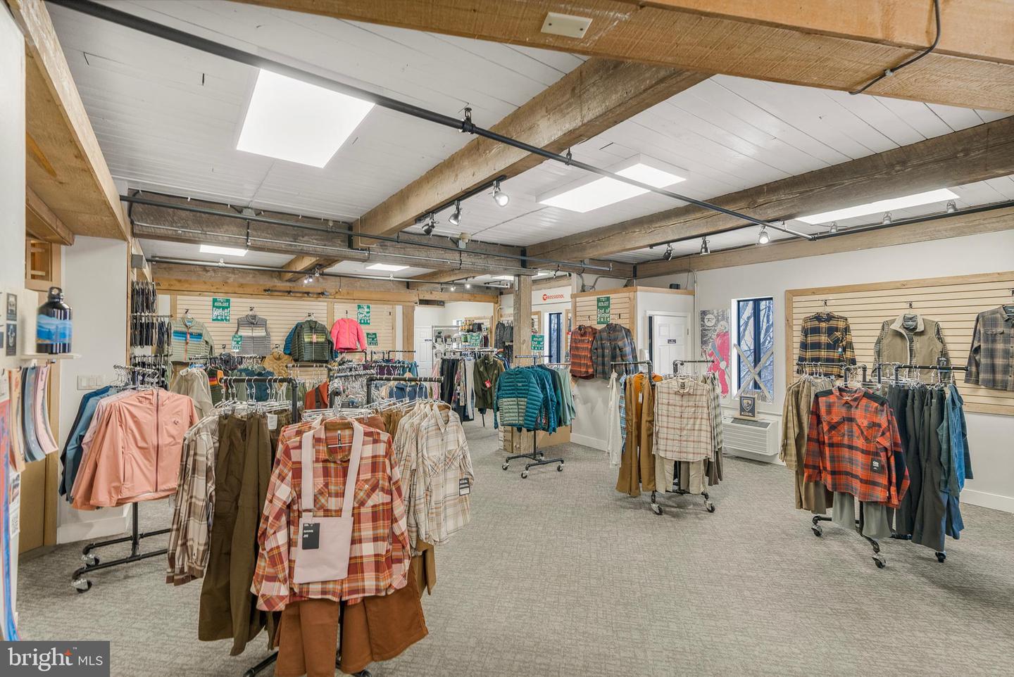 752 LAURELWOOD, ROSELAND, Virginia 22967, 1 Bedroom Bedrooms, ,1 BathroomBathrooms,Residential,For sale,752 LAURELWOOD,VANL2000530 MLS # VANL2000530 752 LAURELWOOD, ROSELAND, Virginia 22967, 1 Bedroom Bedrooms, ,1 BathroomBathrooms,Residential,For sale,752 LAURELWOOD,VANL2000530 MLS # VANL2000530