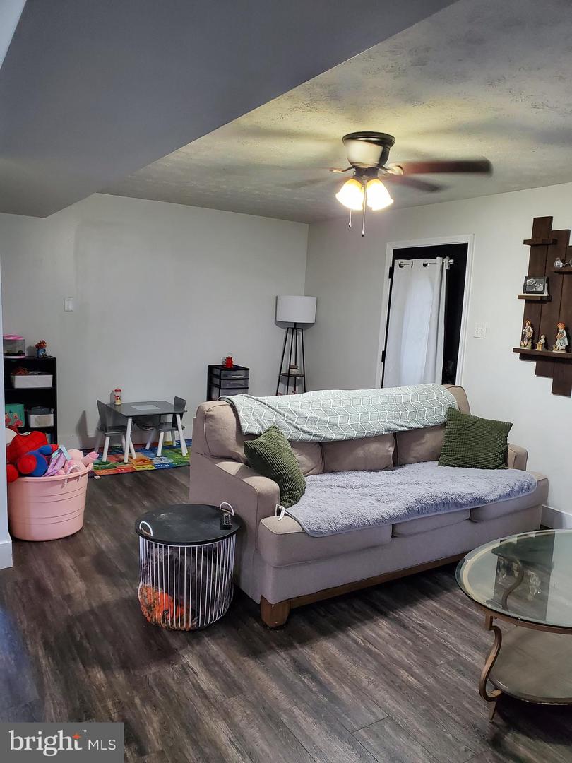 371 RUEBUCK RD, CLEAR BROOK, Virginia 22624, 3 Bedrooms Bedrooms, ,2 BathroomsBathrooms,Residential,For sale,371 RUEBUCK RD,VAFV2036984 MLS # VAFV2036984