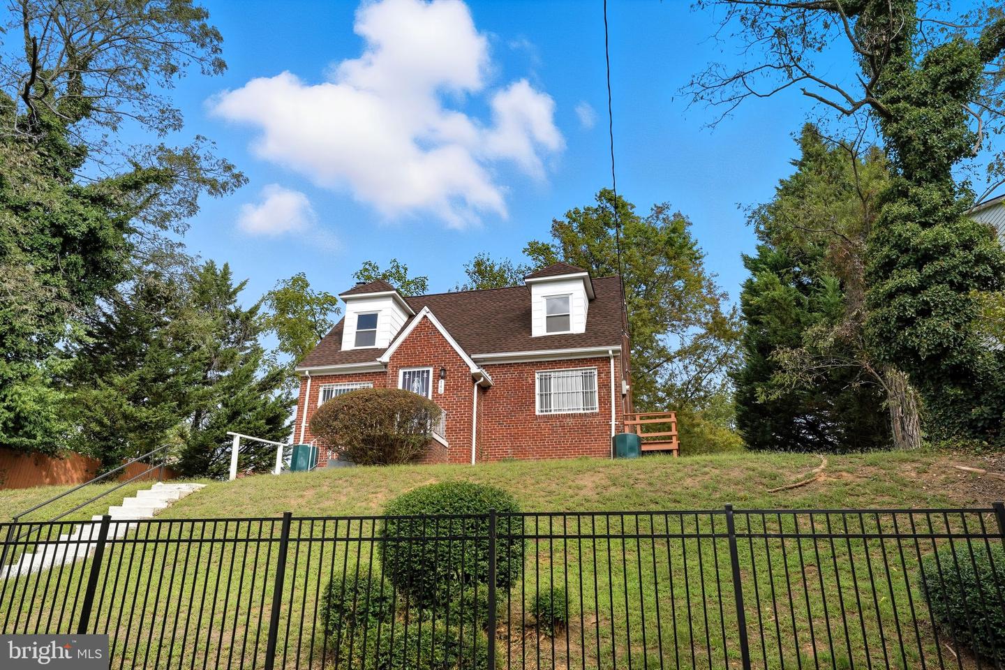 140 WILMINGTON PL SE, WASHINGTON, District Of Columbia 20032, 4 Bedrooms Bedrooms, 6 Rooms Rooms,2 BathroomsBathrooms,Residential,For sale,140 WILMINGTON PL SE,DCDC2226120 MLS # DCDC2226120