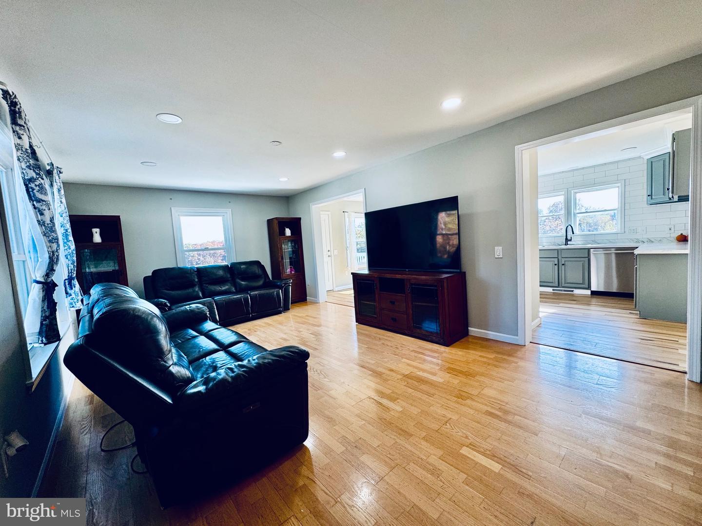 220 SNAPPY LN, WINCHESTER, Virginia 22602, 6 Bedrooms Bedrooms, ,4 BathroomsBathrooms,Residential,For sale,220 SNAPPY LN,VAFV2037326 MLS # VAFV2037326 220 SNAPPY LN, WINCHESTER, Virginia 22602, 6 Bedrooms Bedrooms, ,4 BathroomsBathrooms,Residential,For sale,220 SNAPPY LN,VAFV2037326 MLS # VAFV2037326