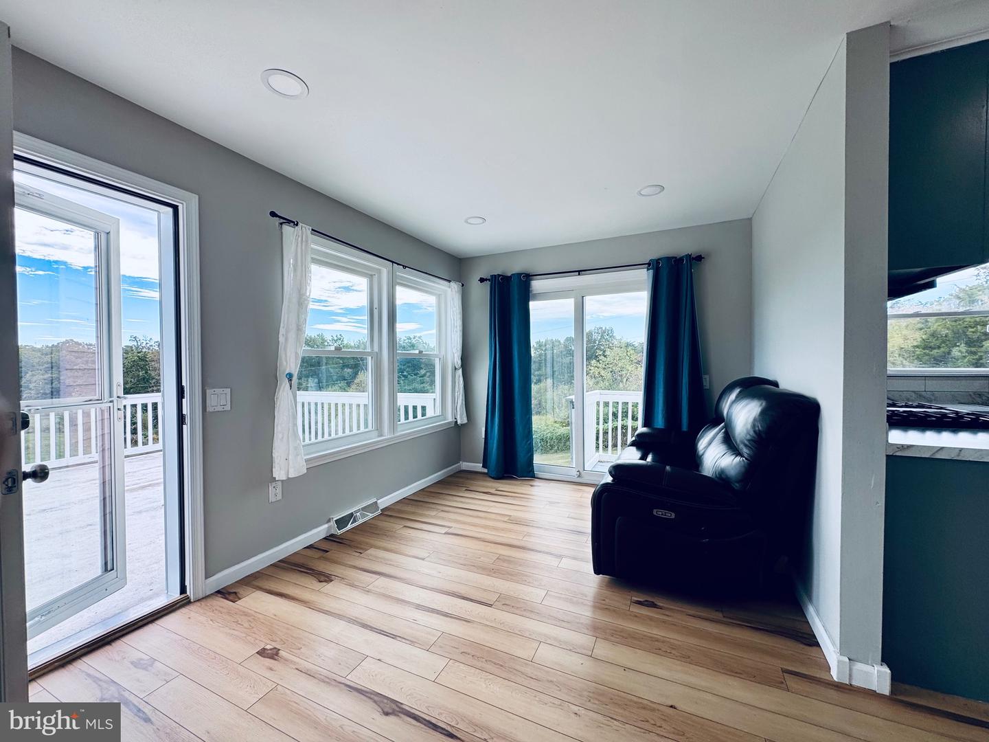 220 SNAPPY LN, WINCHESTER, Virginia 22602, 6 Bedrooms Bedrooms, ,4 BathroomsBathrooms,Residential,For sale,220 SNAPPY LN,VAFV2037326 MLS # VAFV2037326 220 SNAPPY LN, WINCHESTER, Virginia 22602, 6 Bedrooms Bedrooms, ,4 BathroomsBathrooms,Residential,For sale,220 SNAPPY LN,VAFV2037326 MLS # VAFV2037326