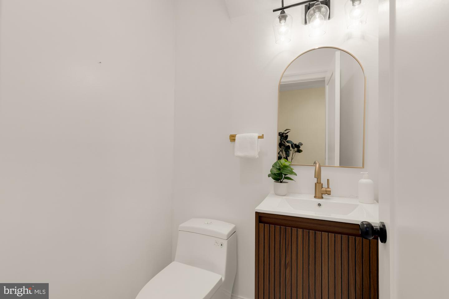 4519 15TH ST NW, WASHINGTON, District Of Columbia 20011, 3 Bedrooms Bedrooms, 7 Rooms Rooms,3 BathroomsBathrooms,Residential,For sale,4519 15TH ST NW,DCDC2230418 MLS # DCDC2230418 4519 15TH ST NW, WASHINGTON, District Of Columbia 20011, 3 Bedrooms Bedrooms, 7 Rooms Rooms,3 BathroomsBathrooms,Residential,For sale,4519 15TH ST NW,DCDC2230418 MLS # DCDC2230418