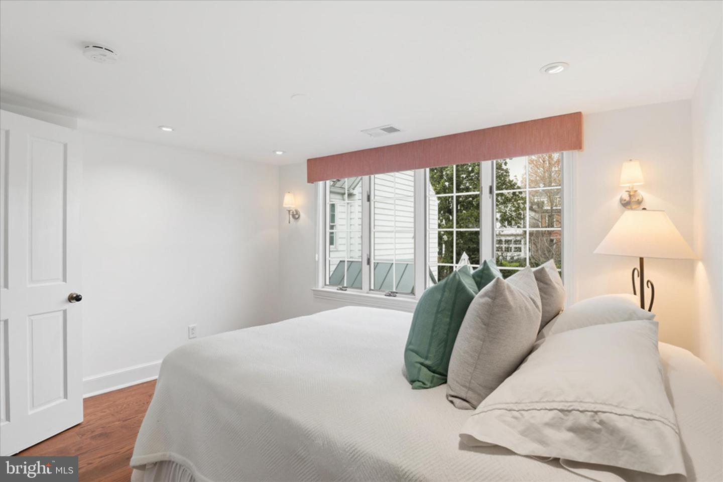 3011 DUMBARTON ST NW, WASHINGTON, District Of Columbia 20007, 3 Bedrooms Bedrooms, ,2 BathroomsBathrooms,Residential,For sale,3011 DUMBARTON ST NW,DCDC2230792 MLS # DCDC2230792 3011 DUMBARTON ST NW, WASHINGTON, District Of Columbia 20007, 3 Bedrooms Bedrooms, ,2 BathroomsBathrooms,Residential,For sale,3011 DUMBARTON ST NW,DCDC2230792 MLS # DCDC2230792