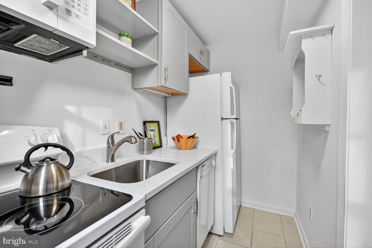 1729 N QUEENS LN N #1-116, ARLINGTON, Virginia 22201, 1 Bedroom Bedrooms, 2 Rooms Rooms,1 BathroomBathrooms,Residential,For sale,1729 N QUEENS LN N #1-116,VAAR2065884 MLS # VAAR2065884 1729 N QUEENS LN N #1-116, ARLINGTON, Virginia 22201, 1 Bedroom Bedrooms, 2 Rooms Rooms,1 BathroomBathrooms,Residential,For sale,1729 N QUEENS LN N #1-116,VAAR2065884 MLS # VAAR2065884