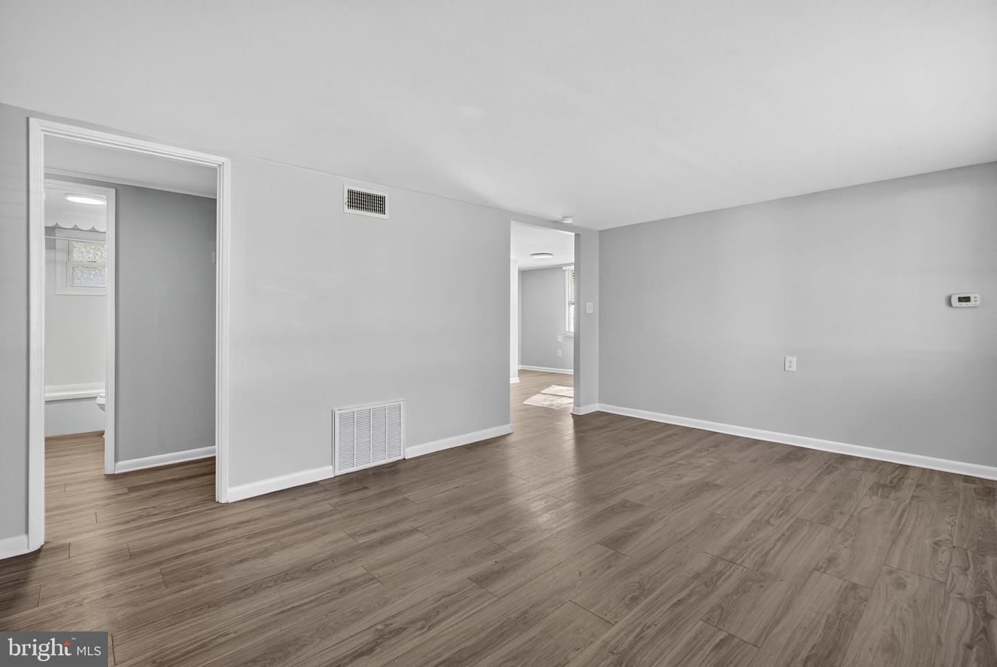 208 SHENANDOAH AVE, WINCHESTER, Virginia 22601, 3 Bedrooms Bedrooms, ,1 BathroomBathrooms,Residential,For sale,208 SHENANDOAH AVE,VAWI2009462 MLS # VAWI2009462 208 SHENANDOAH AVE, WINCHESTER, Virginia 22601, 3 Bedrooms Bedrooms, ,1 BathroomBathrooms,Residential,For sale,208 SHENANDOAH AVE,VAWI2009462 MLS # VAWI2009462