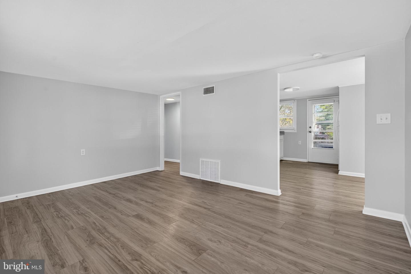 208 SHENANDOAH AVE, WINCHESTER, Virginia 22601, 3 Bedrooms Bedrooms, ,1 BathroomBathrooms,Residential,For sale,208 SHENANDOAH AVE,VAWI2009462 MLS # VAWI2009462 208 SHENANDOAH AVE, WINCHESTER, Virginia 22601, 3 Bedrooms Bedrooms, ,1 BathroomBathrooms,Residential,For sale,208 SHENANDOAH AVE,VAWI2009462 MLS # VAWI2009462