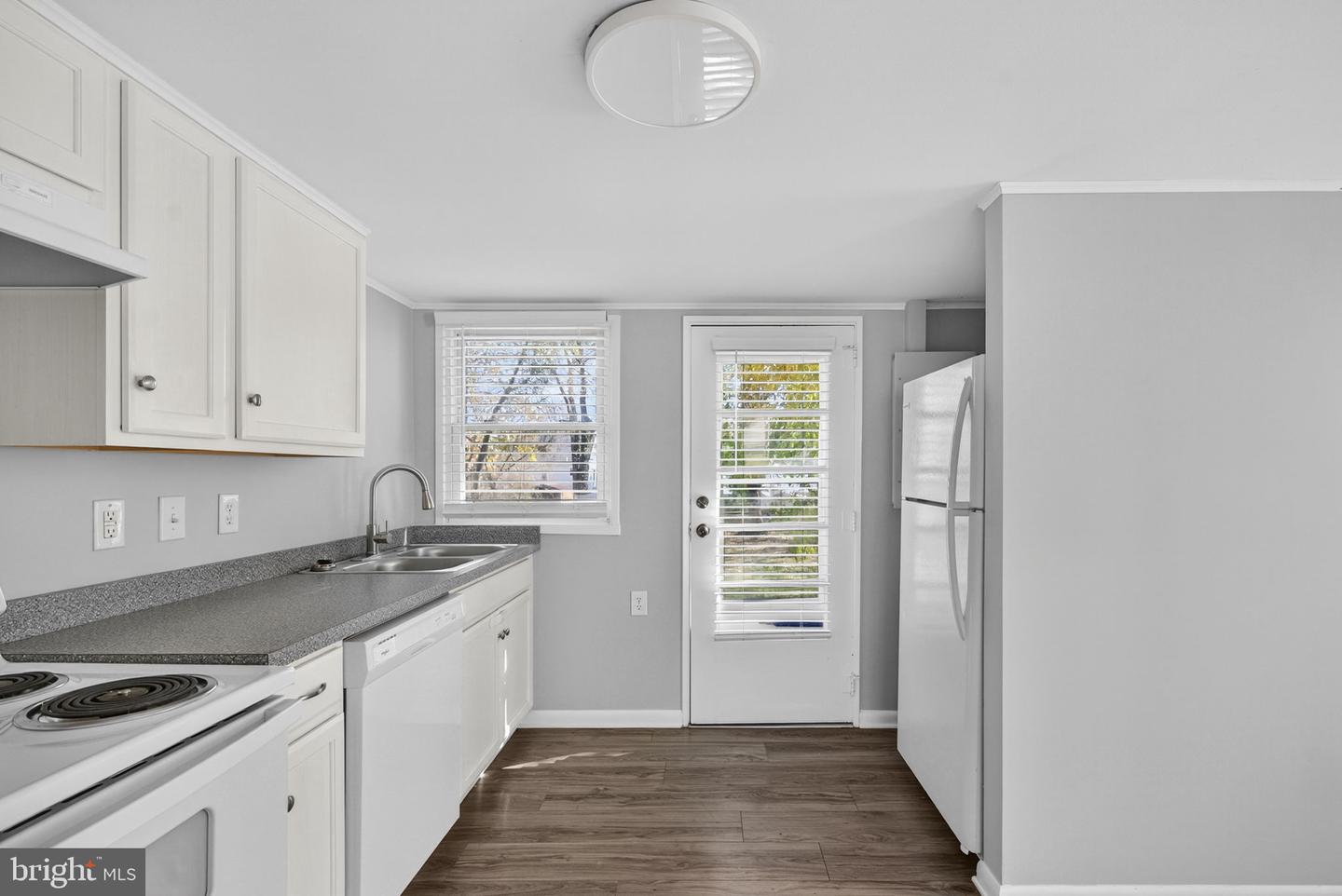 208 SHENANDOAH AVE, WINCHESTER, Virginia 22601, 3 Bedrooms Bedrooms, ,1 BathroomBathrooms,Residential,For sale,208 SHENANDOAH AVE,VAWI2009462 MLS # VAWI2009462 208 SHENANDOAH AVE, WINCHESTER, Virginia 22601, 3 Bedrooms Bedrooms, ,1 BathroomBathrooms,Residential,For sale,208 SHENANDOAH AVE,VAWI2009462 MLS # VAWI2009462