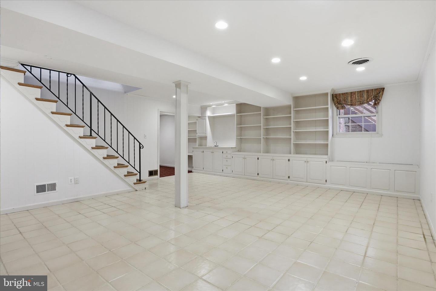 4100 TIDEWATER CT, ALEXANDRIA, Virginia 22309, 4 Bedrooms Bedrooms, ,3 BathroomsBathrooms,Residential,For sale,4100 TIDEWATER CT,VAFX2279128 MLS # VAFX2279128 4100 TIDEWATER CT, ALEXANDRIA, Virginia 22309, 4 Bedrooms Bedrooms, ,3 BathroomsBathrooms,Residential,For sale,4100 TIDEWATER CT,VAFX2279128 MLS # VAFX2279128