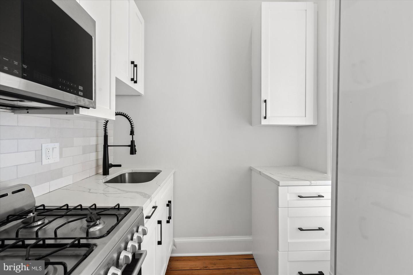 524 QUEEN ST, ALEXANDRIA, Virginia 22314, 5 Bedrooms Bedrooms, ,5 BathroomsBathrooms,Residential,For sale,524 QUEEN ST,VAAX2051896 MLS # VAAX2051896 524 QUEEN ST, ALEXANDRIA, Virginia 22314, 5 Bedrooms Bedrooms, ,5 BathroomsBathrooms,Residential,For sale,524 QUEEN ST,VAAX2051896 MLS # VAAX2051896