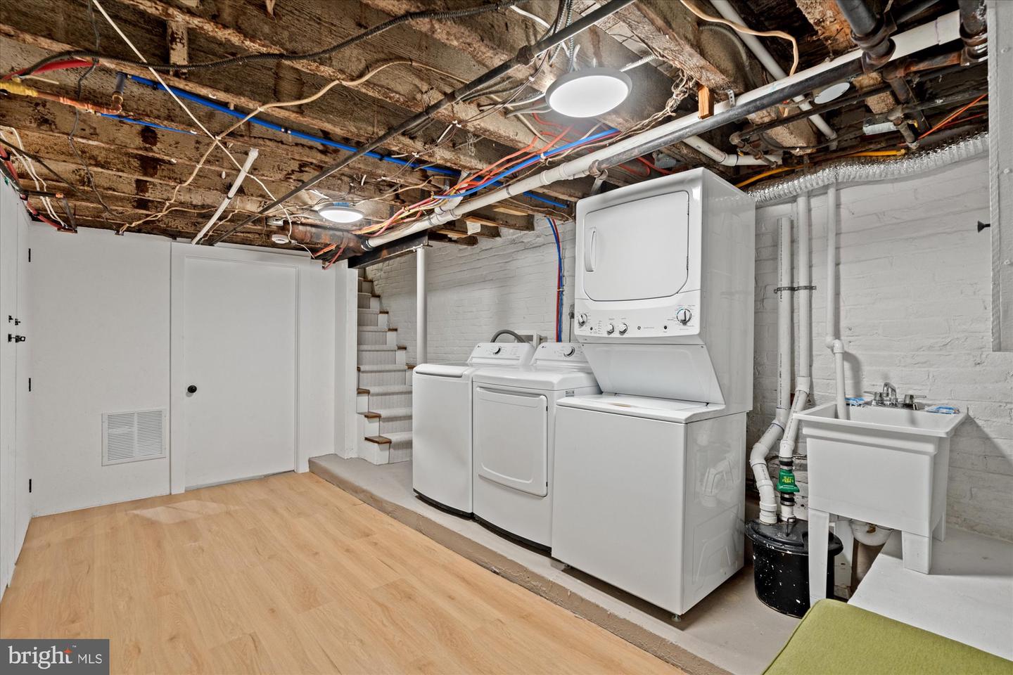 524 QUEEN ST, ALEXANDRIA, Virginia 22314, 5 Bedrooms Bedrooms, ,5 BathroomsBathrooms,Residential,For sale,524 QUEEN ST,VAAX2051896 MLS # VAAX2051896 524 QUEEN ST, ALEXANDRIA, Virginia 22314, 5 Bedrooms Bedrooms, ,5 BathroomsBathrooms,Residential,For sale,524 QUEEN ST,VAAX2051896 MLS # VAAX2051896