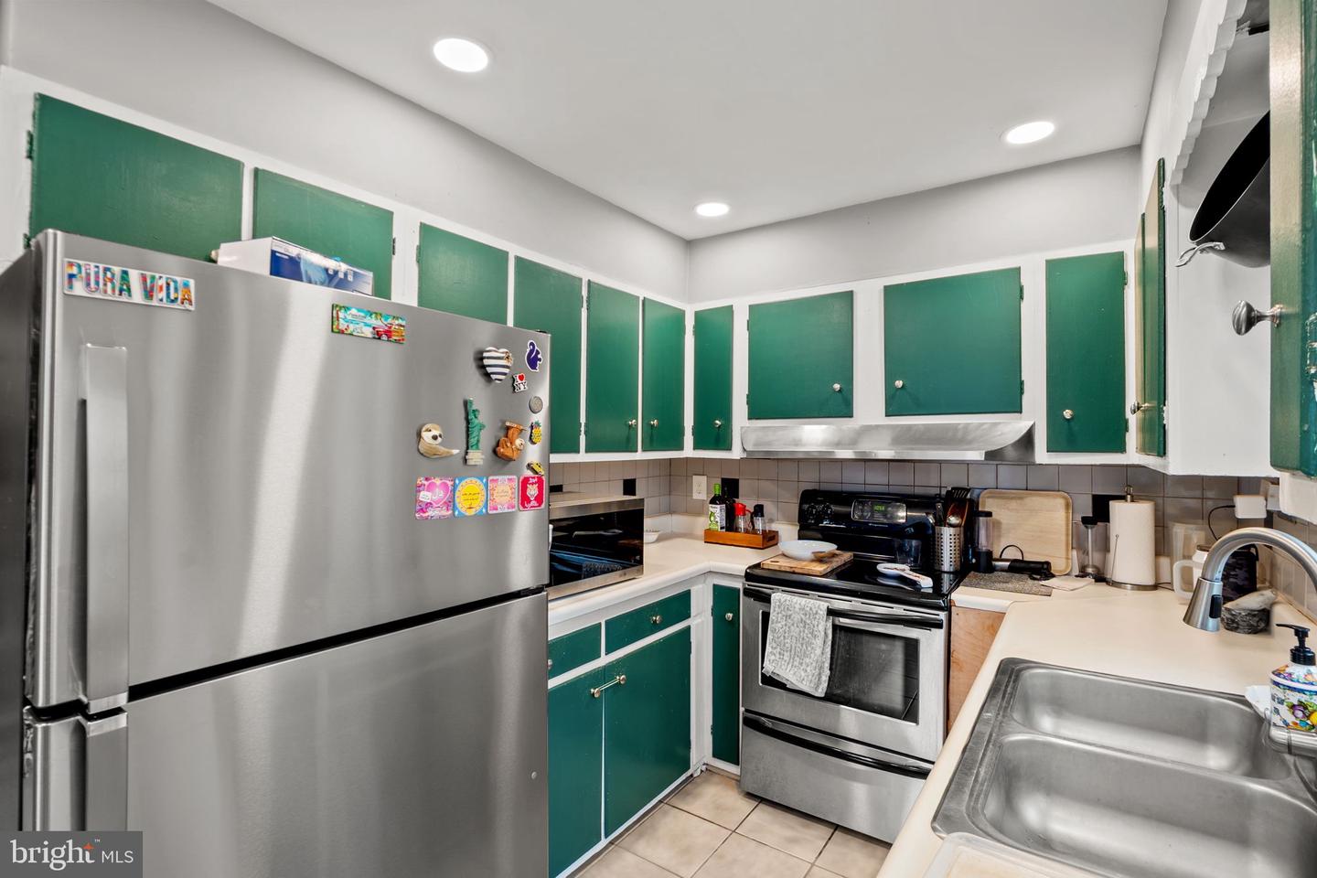 2531 OGDEN ST, FALLS CHURCH, Virginia 22043, 4 Bedrooms Bedrooms, 7 Rooms Rooms,3 BathroomsBathrooms,Residential,For sale,2531 OGDEN ST,VAFX2280296 MLS # VAFX2280296 2531 OGDEN ST, FALLS CHURCH, Virginia 22043, 4 Bedrooms Bedrooms, 7 Rooms Rooms,3 BathroomsBathrooms,Residential,For sale,2531 OGDEN ST,VAFX2280296 MLS # VAFX2280296