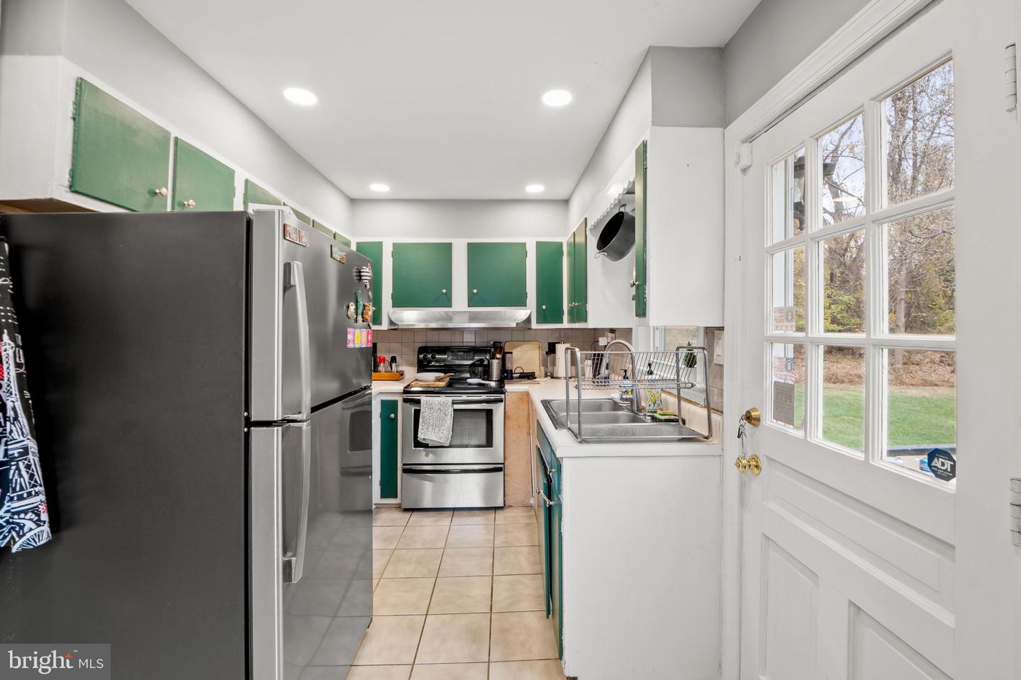 2531 OGDEN ST, FALLS CHURCH, Virginia 22043, 4 Bedrooms Bedrooms, 7 Rooms Rooms,3 BathroomsBathrooms,Residential,For sale,2531 OGDEN ST,VAFX2280296 MLS # VAFX2280296 2531 OGDEN ST, FALLS CHURCH, Virginia 22043, 4 Bedrooms Bedrooms, 7 Rooms Rooms,3 BathroomsBathrooms,Residential,For sale,2531 OGDEN ST,VAFX2280296 MLS # VAFX2280296