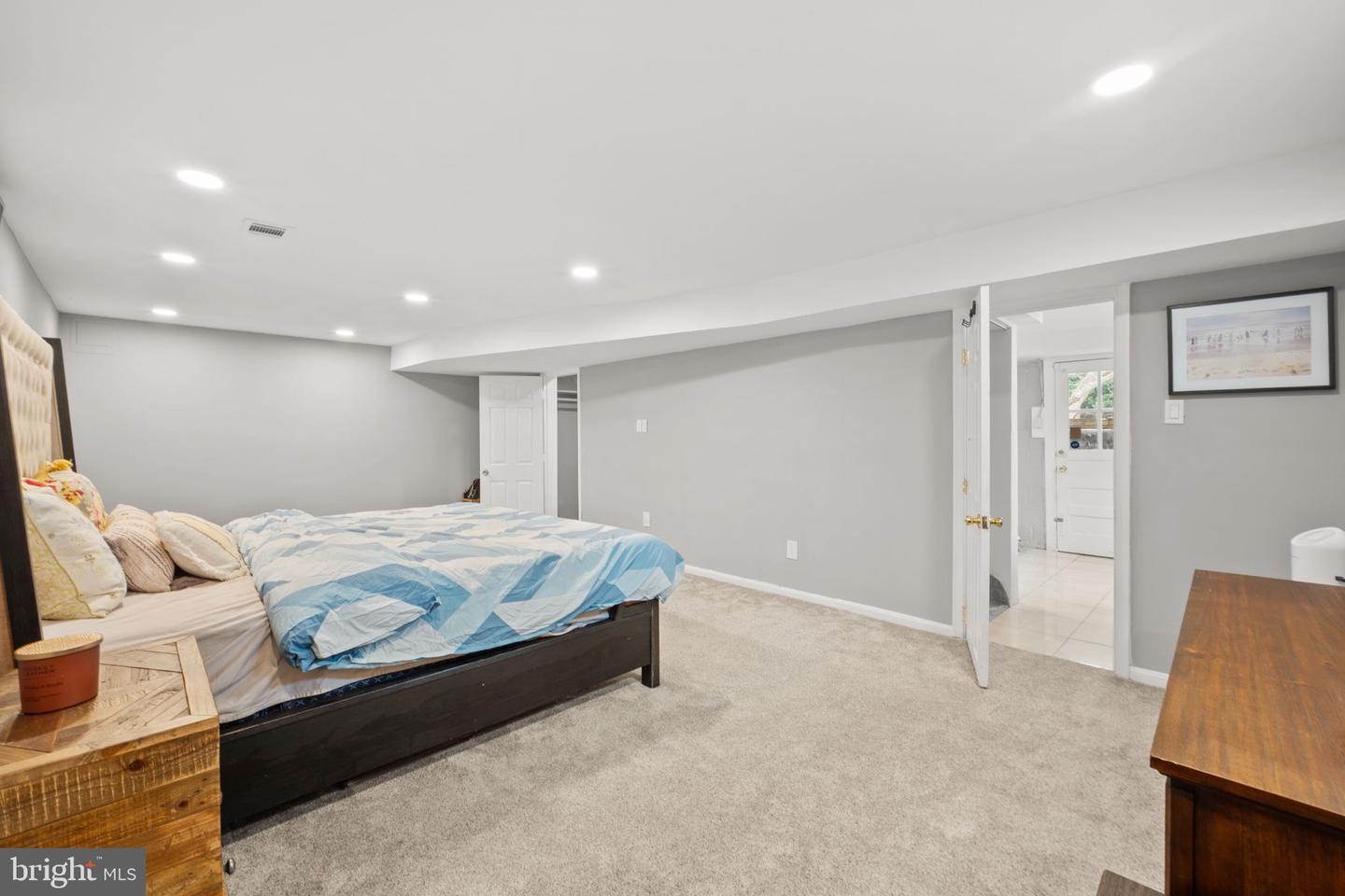 2531 OGDEN ST, FALLS CHURCH, Virginia 22043, 4 Bedrooms Bedrooms, 7 Rooms Rooms,3 BathroomsBathrooms,Residential,For sale,2531 OGDEN ST,VAFX2280296 MLS # VAFX2280296 2531 OGDEN ST, FALLS CHURCH, Virginia 22043, 4 Bedrooms Bedrooms, 7 Rooms Rooms,3 BathroomsBathrooms,Residential,For sale,2531 OGDEN ST,VAFX2280296 MLS # VAFX2280296