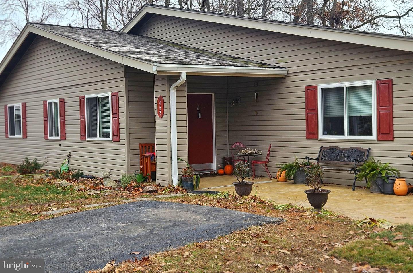 1525 HIDDENBROOK DR, HERNDON, Virginia 20170, 3 Bedrooms Bedrooms, ,2 BathroomsBathrooms,Residential,For sale,1525 HIDDENBROOK DR,VAFX2280598 MLS # VAFX2280598 1525 HIDDENBROOK DR, HERNDON, Virginia 20170, 3 Bedrooms Bedrooms, ,2 BathroomsBathrooms,Residential,For sale,1525 HIDDENBROOK DR,VAFX2280598 MLS # VAFX2280598