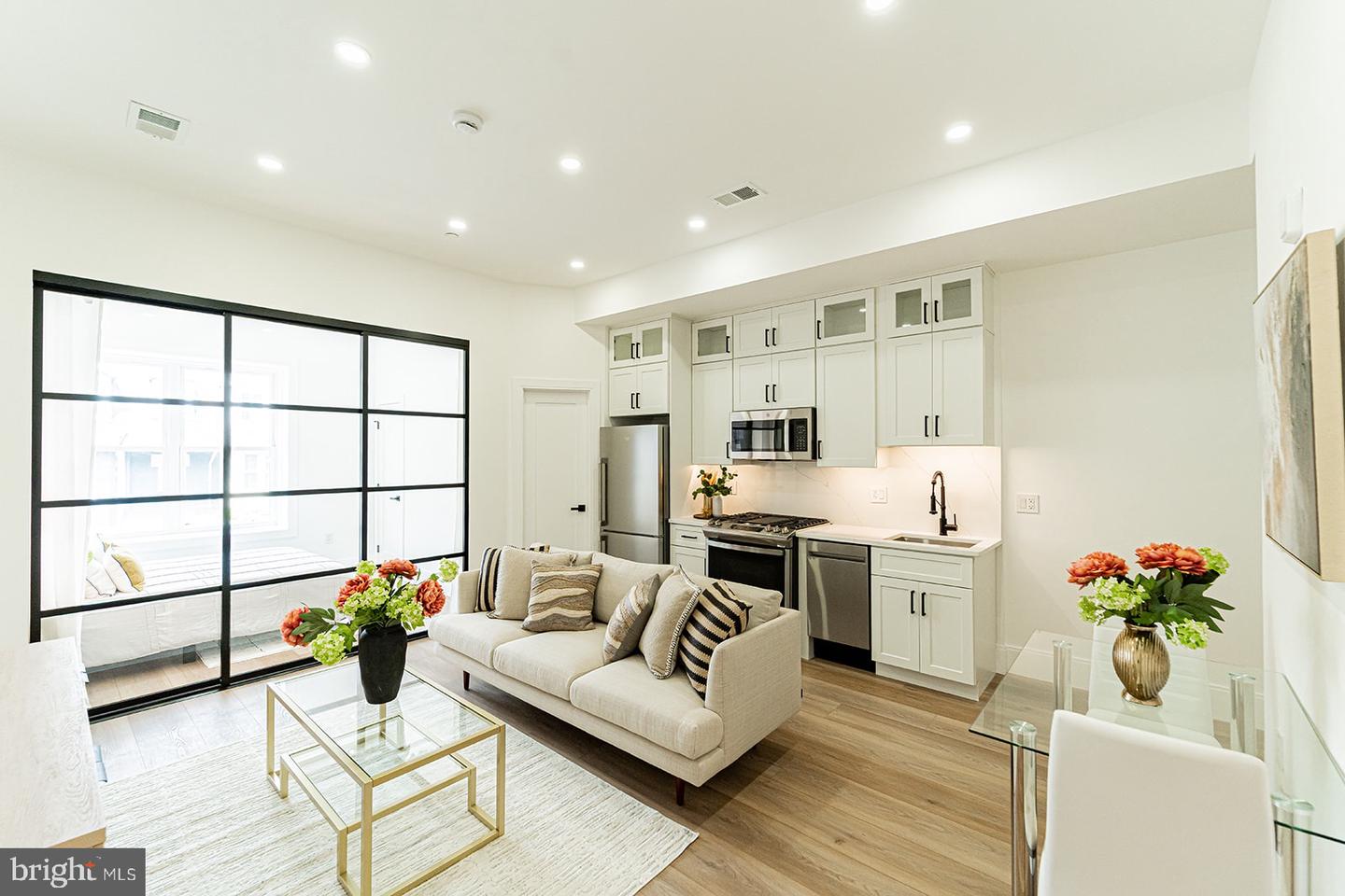 2517 ONTARIO RD NW #5, WASHINGTON, District Of Columbia 20009, 2 Bedrooms Bedrooms, ,1 BathroomBathrooms,Residential,For sale,2517 ONTARIO RD NW #5,DCDC2203610 MLS # DCDC2203610 2517 ONTARIO RD NW #5, WASHINGTON, District Of Columbia 20009, 2 Bedrooms Bedrooms, ,1 BathroomBathrooms,Residential,For sale,2517 ONTARIO RD NW #5,DCDC2203610 MLS # DCDC2203610