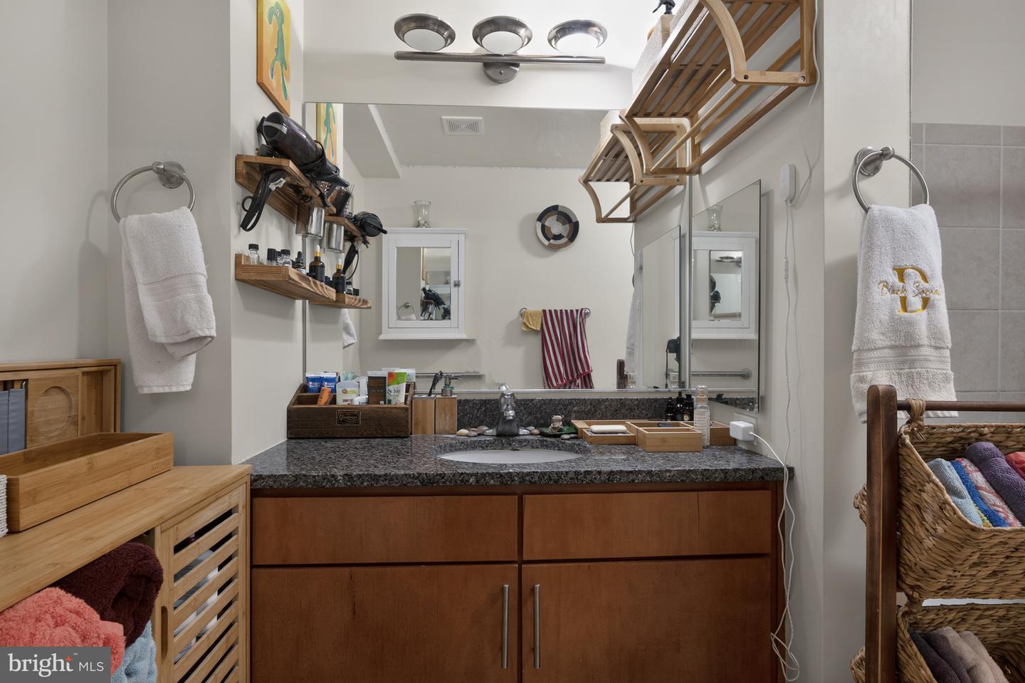 915 E STREET, CONDO HOME UNIT 1214 NW, WASHINGTON, District Of Columbia 20004, 1 Bedroom Bedrooms, 2 Rooms Rooms,1 BathroomBathrooms,Residential,For sale,915 E STREET, CONDO HOME UNIT 1214 NW,DCDC2221904 MLS # DCDC2221904