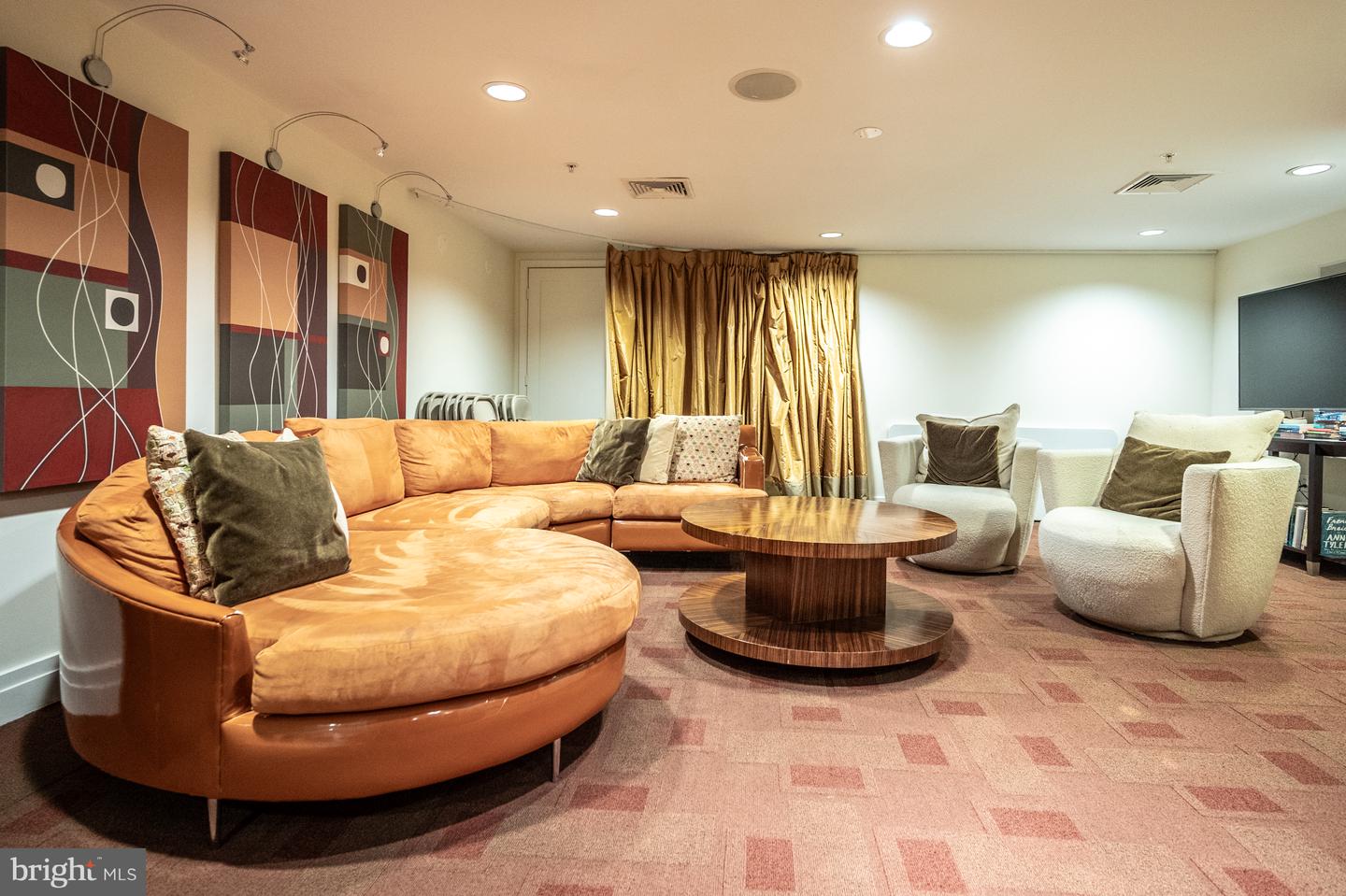 915 E STREET, CONDO HOME UNIT 1214 NW, WASHINGTON, District Of Columbia 20004, 1 Bedroom Bedrooms, 2 Rooms Rooms,1 BathroomBathrooms,Residential,For sale,915 E STREET, CONDO HOME UNIT 1214 NW,DCDC2221904 MLS # DCDC2221904