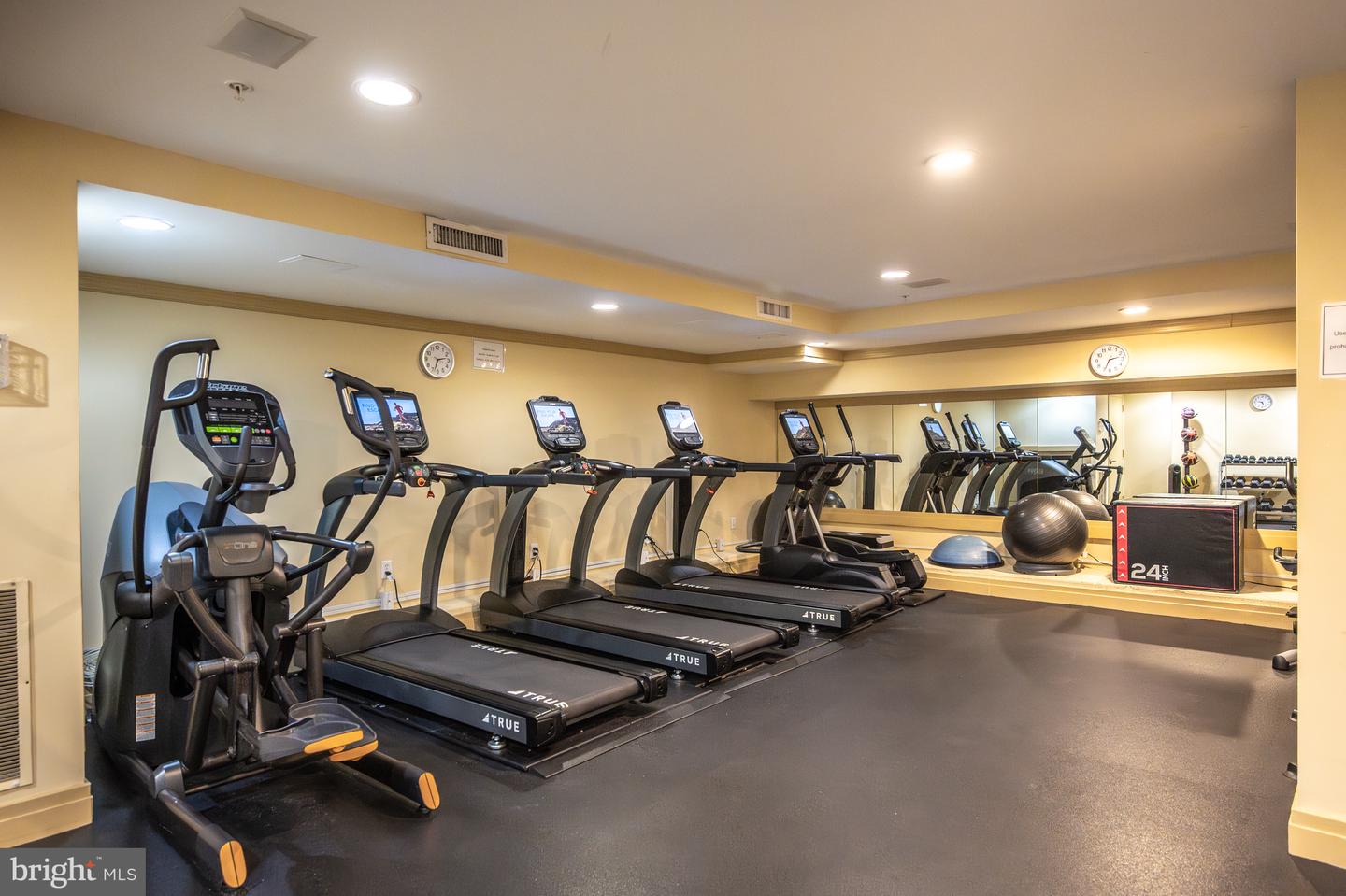 915 E STREET, CONDO HOME UNIT 1214 NW, WASHINGTON, District Of Columbia 20004, 1 Bedroom Bedrooms, 2 Rooms Rooms,1 BathroomBathrooms,Residential,For sale,915 E STREET, CONDO HOME UNIT 1214 NW,DCDC2221904 MLS # DCDC2221904