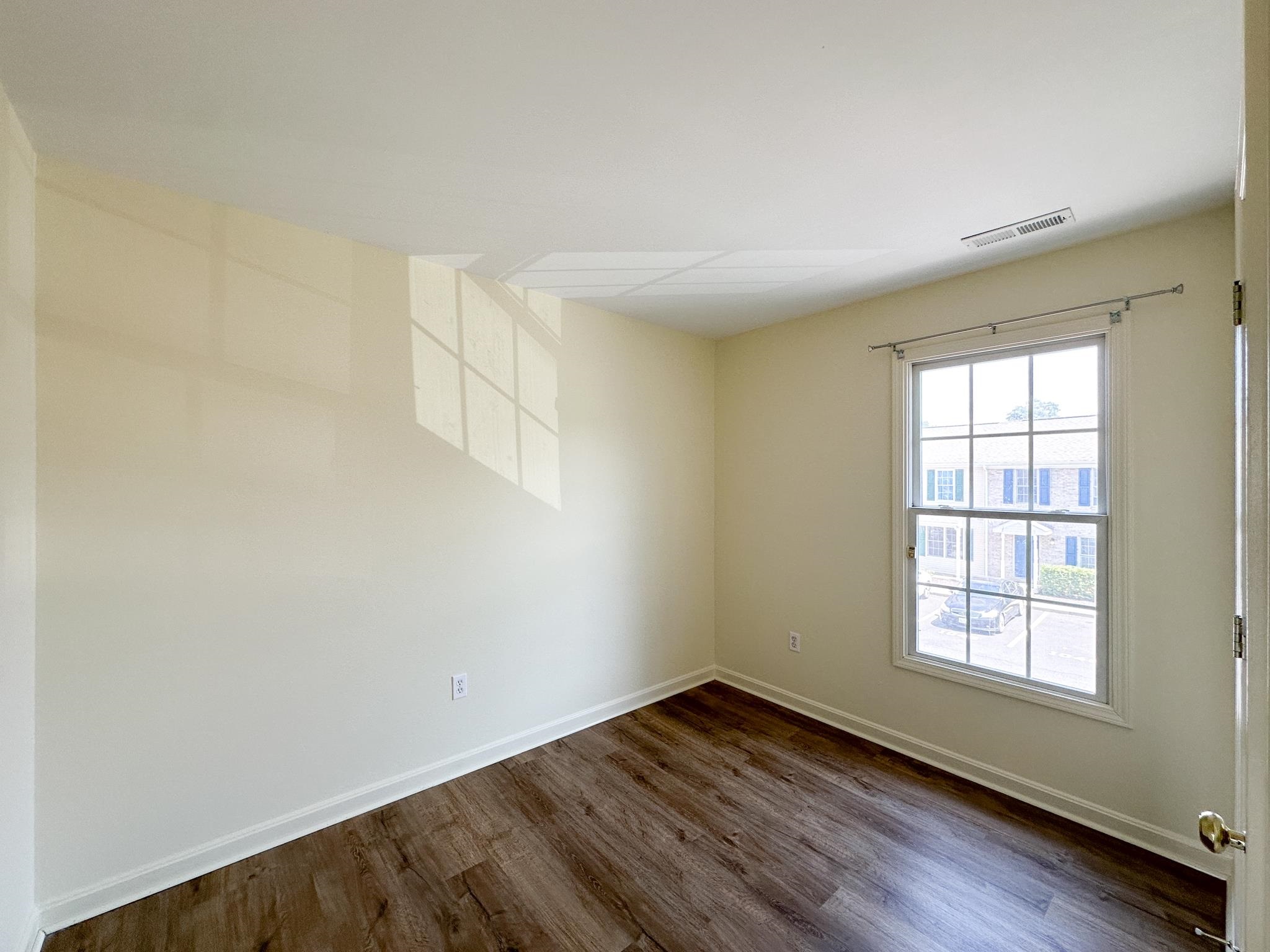 1026 COMMERCIAL CT, HARRISONBURG, Virginia 22802, 3 Bedrooms Bedrooms, ,2 BathroomsBathrooms,Residential,1026 COMMERCIAL CT,671733 MLS # 671733