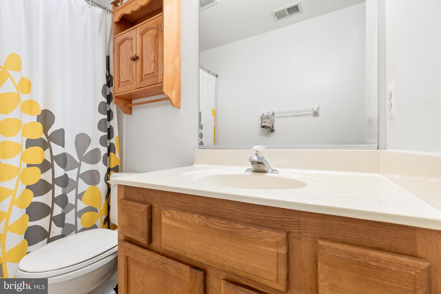 5710 RHODE ISLAND DR, WOODBRIDGE, Virginia 22193, 4 Bedrooms Bedrooms, ,3 BathroomsBathrooms,Residential,For sale,5710 RHODE ISLAND DR,VAPW2105376 MLS # VAPW2105376