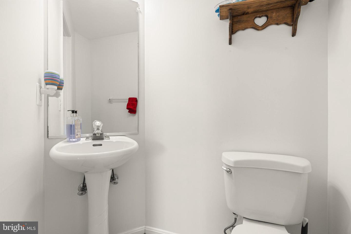 5710 RHODE ISLAND DR, WOODBRIDGE, Virginia 22193, 4 Bedrooms Bedrooms, ,3 BathroomsBathrooms,Residential,For sale,5710 RHODE ISLAND DR,VAPW2105376 MLS # VAPW2105376