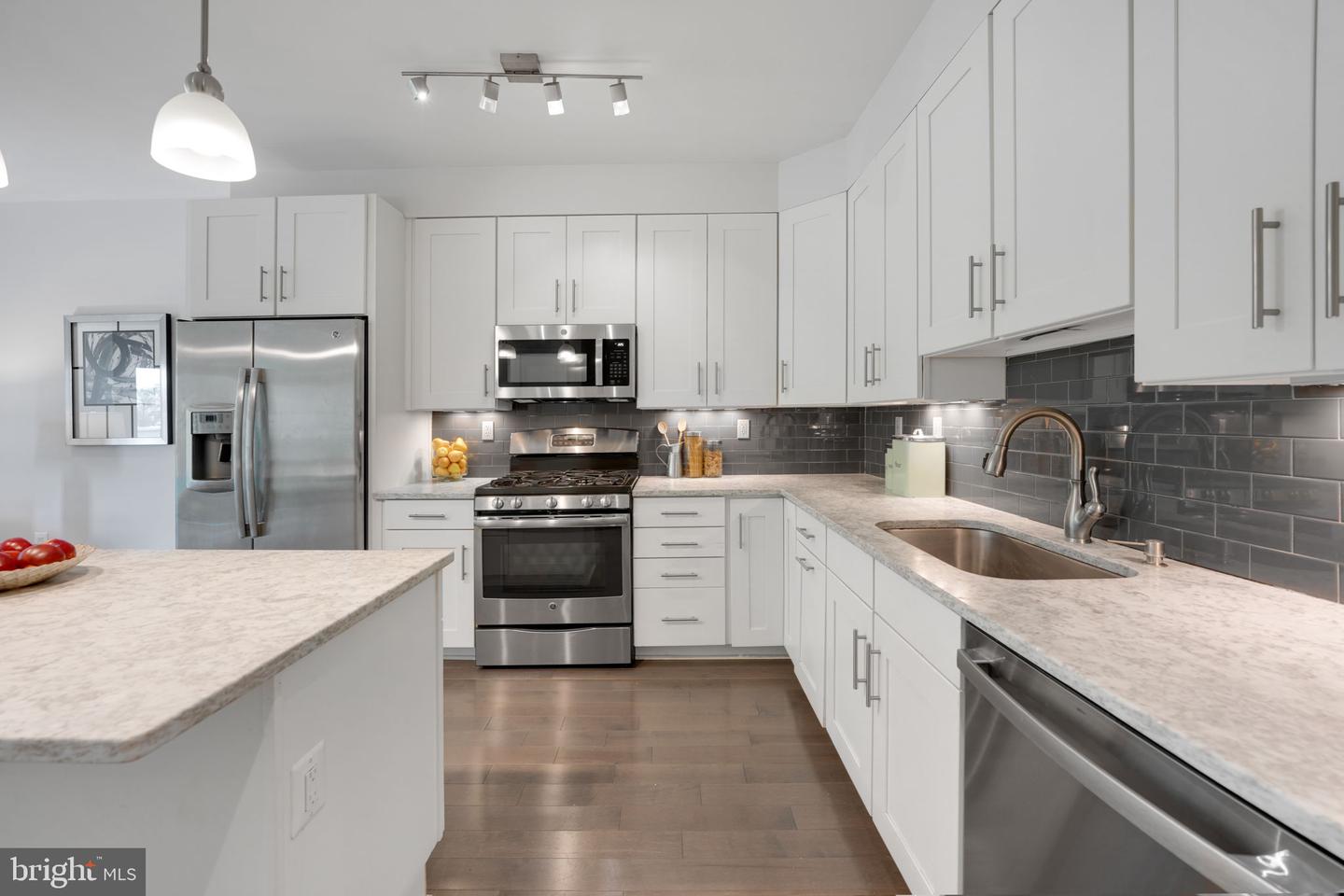 3821 14TH ST NW #6, WASHINGTON, District Of Columbia 20011, 3 Bedrooms Bedrooms, ,2 BathroomsBathrooms,Residential,For sale,3821 14TH ST NW #6,DCDC2232564 MLS # DCDC2232564