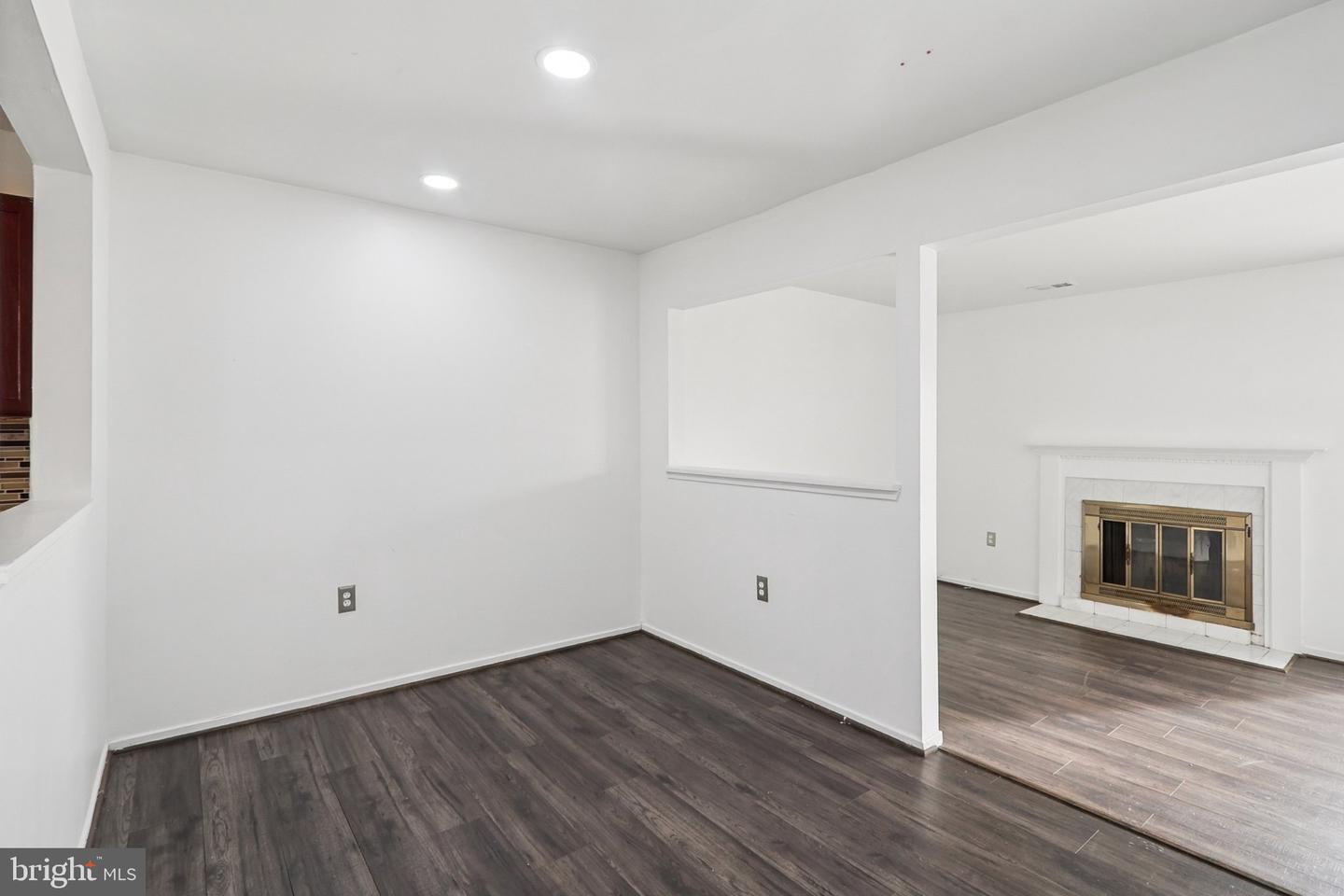 8703 VILLAGE GREEN CT, ALEXANDRIA, Virginia 22309, 3 Bedrooms Bedrooms, ,2 BathroomsBathrooms,Residential,For sale,8703 VILLAGE GREEN CT,VAFX2280554 MLS # VAFX2280554 8703 VILLAGE GREEN CT, ALEXANDRIA, Virginia 22309, 3 Bedrooms Bedrooms, ,2 BathroomsBathrooms,Residential,For sale,8703 VILLAGE GREEN CT,VAFX2280554 MLS # VAFX2280554