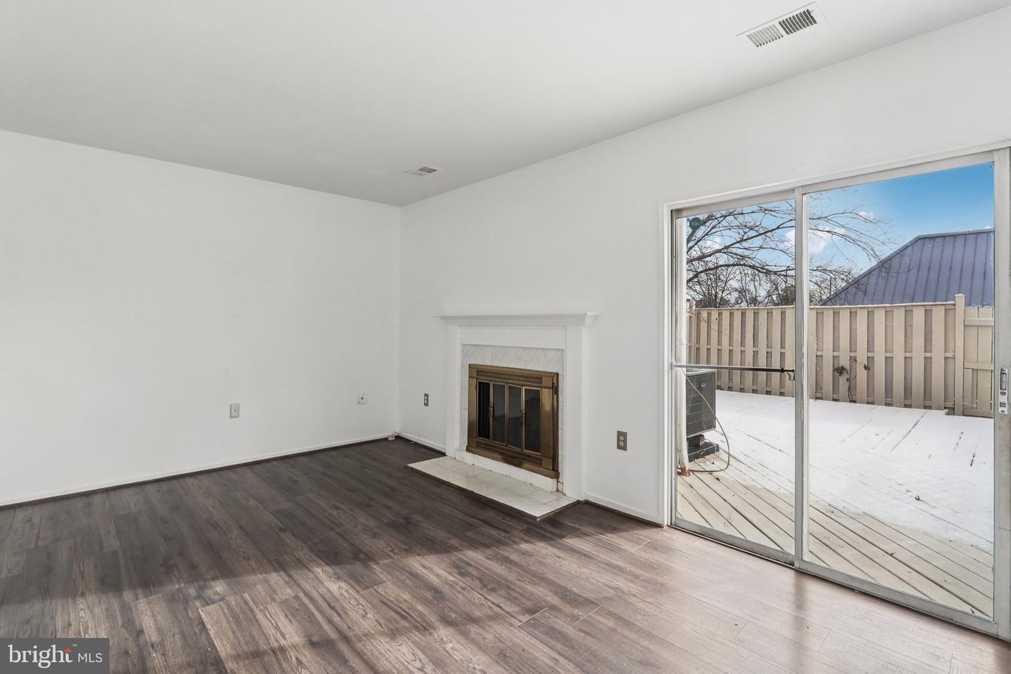 8703 VILLAGE GREEN CT, ALEXANDRIA, Virginia 22309, 3 Bedrooms Bedrooms, ,2 BathroomsBathrooms,Residential,For sale,8703 VILLAGE GREEN CT,VAFX2280554 MLS # VAFX2280554 8703 VILLAGE GREEN CT, ALEXANDRIA, Virginia 22309, 3 Bedrooms Bedrooms, ,2 BathroomsBathrooms,Residential,For sale,8703 VILLAGE GREEN CT,VAFX2280554 MLS # VAFX2280554