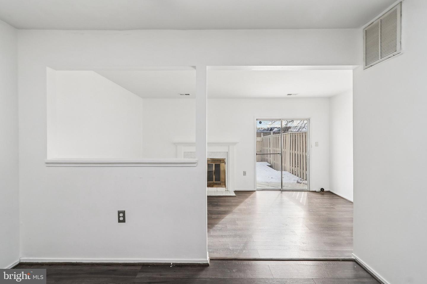 8703 VILLAGE GREEN CT, ALEXANDRIA, Virginia 22309, 3 Bedrooms Bedrooms, ,2 BathroomsBathrooms,Residential,For sale,8703 VILLAGE GREEN CT,VAFX2280554 MLS # VAFX2280554 8703 VILLAGE GREEN CT, ALEXANDRIA, Virginia 22309, 3 Bedrooms Bedrooms, ,2 BathroomsBathrooms,Residential,For sale,8703 VILLAGE GREEN CT,VAFX2280554 MLS # VAFX2280554