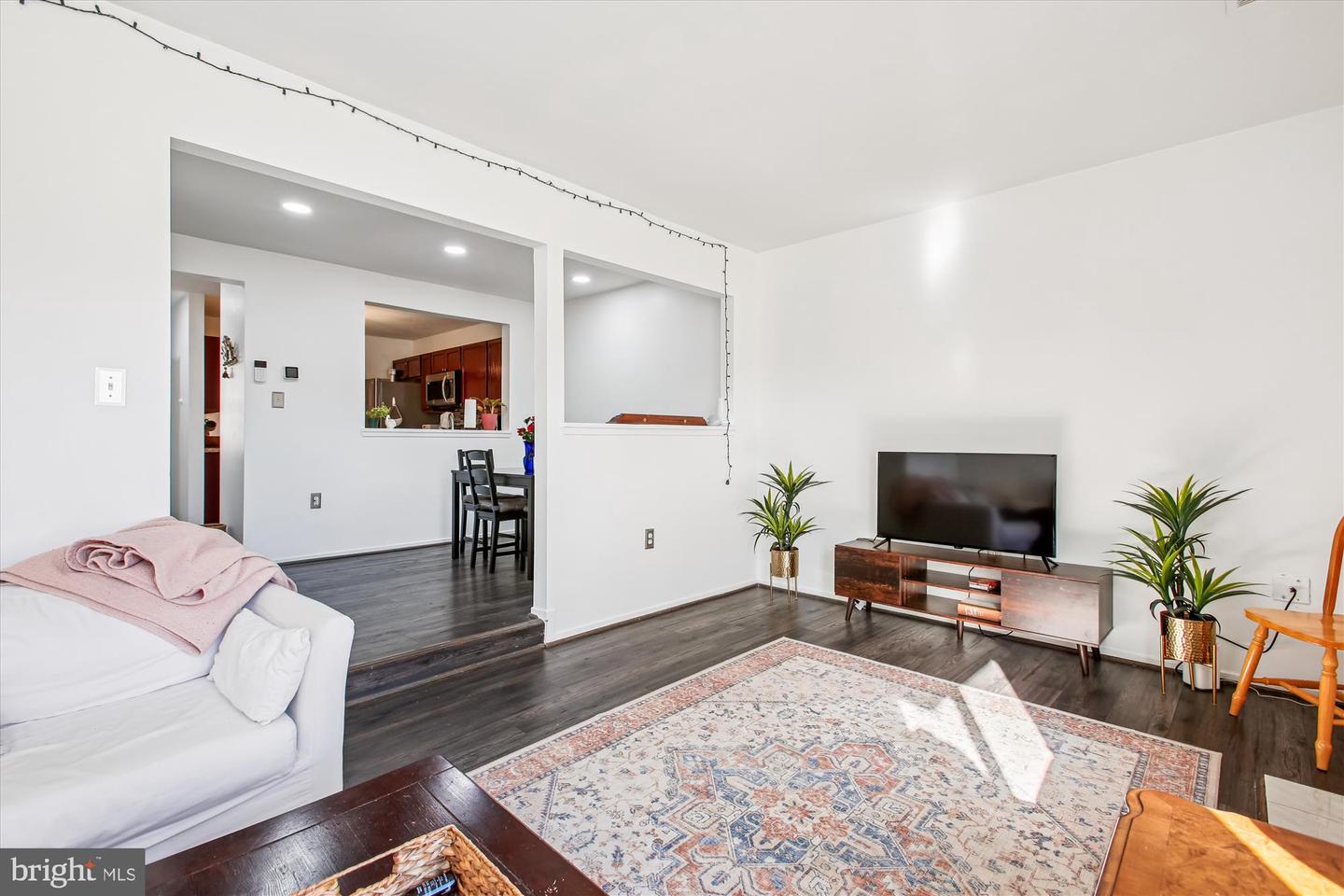 8703 VILLAGE GREEN CT, ALEXANDRIA, Virginia 22309, 3 Bedrooms Bedrooms, ,2 BathroomsBathrooms,Residential,For sale,8703 VILLAGE GREEN CT,VAFX2280554 MLS # VAFX2280554 8703 VILLAGE GREEN CT, ALEXANDRIA, Virginia 22309, 3 Bedrooms Bedrooms, ,2 BathroomsBathrooms,Residential,For sale,8703 VILLAGE GREEN CT,VAFX2280554 MLS # VAFX2280554