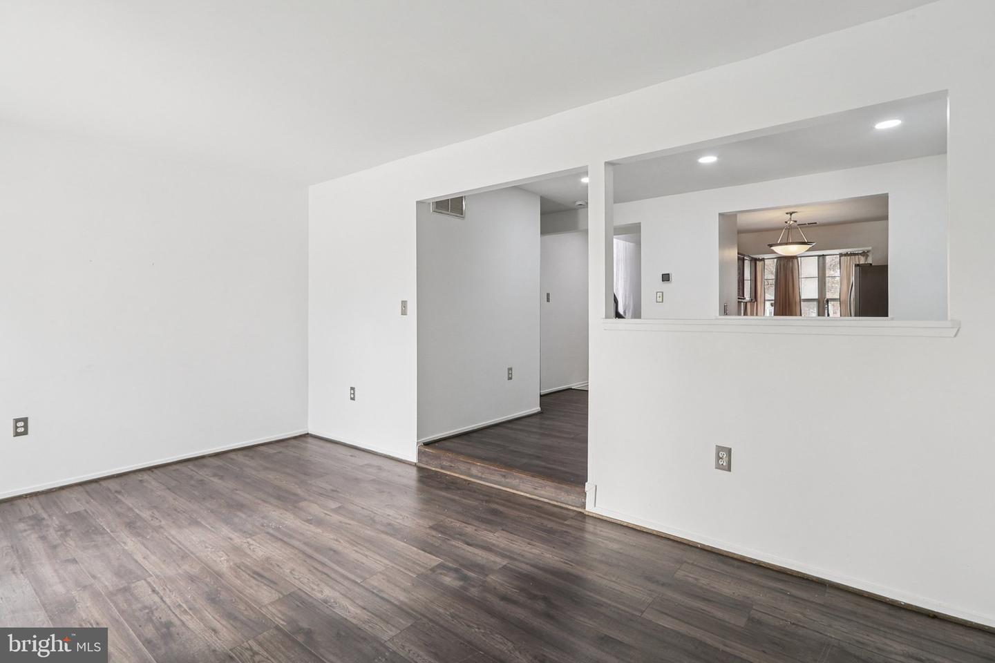 8703 VILLAGE GREEN CT, ALEXANDRIA, Virginia 22309, 3 Bedrooms Bedrooms, ,2 BathroomsBathrooms,Residential,For sale,8703 VILLAGE GREEN CT,VAFX2280554 MLS # VAFX2280554 8703 VILLAGE GREEN CT, ALEXANDRIA, Virginia 22309, 3 Bedrooms Bedrooms, ,2 BathroomsBathrooms,Residential,For sale,8703 VILLAGE GREEN CT,VAFX2280554 MLS # VAFX2280554