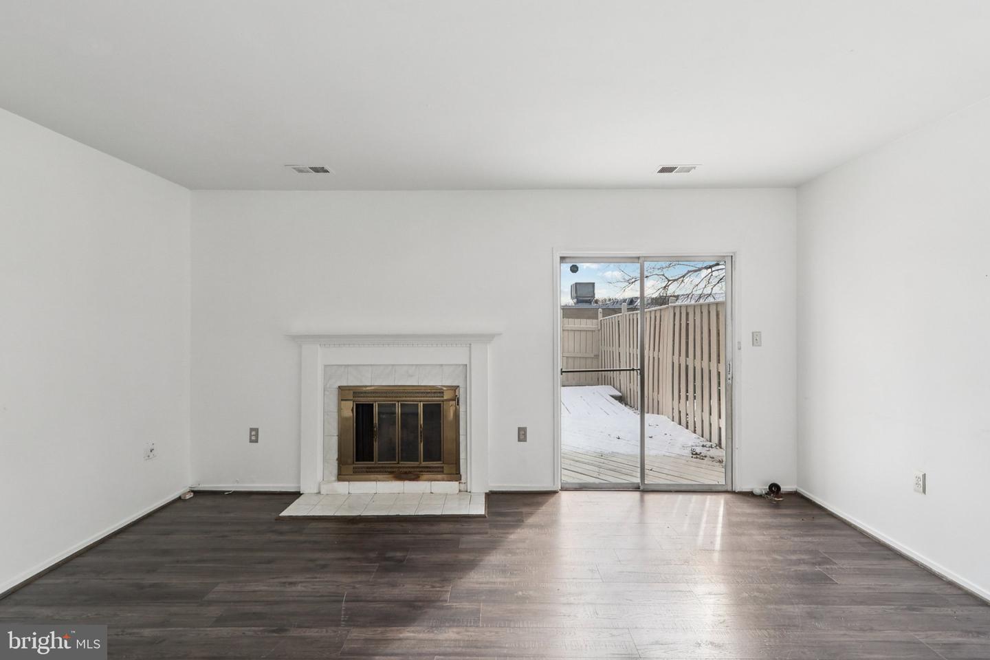 8703 VILLAGE GREEN CT, ALEXANDRIA, Virginia 22309, 3 Bedrooms Bedrooms, ,2 BathroomsBathrooms,Residential,For sale,8703 VILLAGE GREEN CT,VAFX2280554 MLS # VAFX2280554 8703 VILLAGE GREEN CT, ALEXANDRIA, Virginia 22309, 3 Bedrooms Bedrooms, ,2 BathroomsBathrooms,Residential,For sale,8703 VILLAGE GREEN CT,VAFX2280554 MLS # VAFX2280554