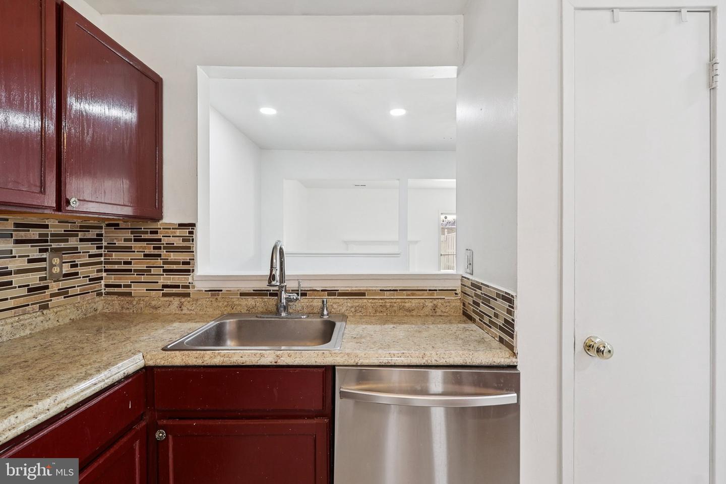 8703 VILLAGE GREEN CT, ALEXANDRIA, Virginia 22309, 3 Bedrooms Bedrooms, ,2 BathroomsBathrooms,Residential,For sale,8703 VILLAGE GREEN CT,VAFX2280554 MLS # VAFX2280554 8703 VILLAGE GREEN CT, ALEXANDRIA, Virginia 22309, 3 Bedrooms Bedrooms, ,2 BathroomsBathrooms,Residential,For sale,8703 VILLAGE GREEN CT,VAFX2280554 MLS # VAFX2280554