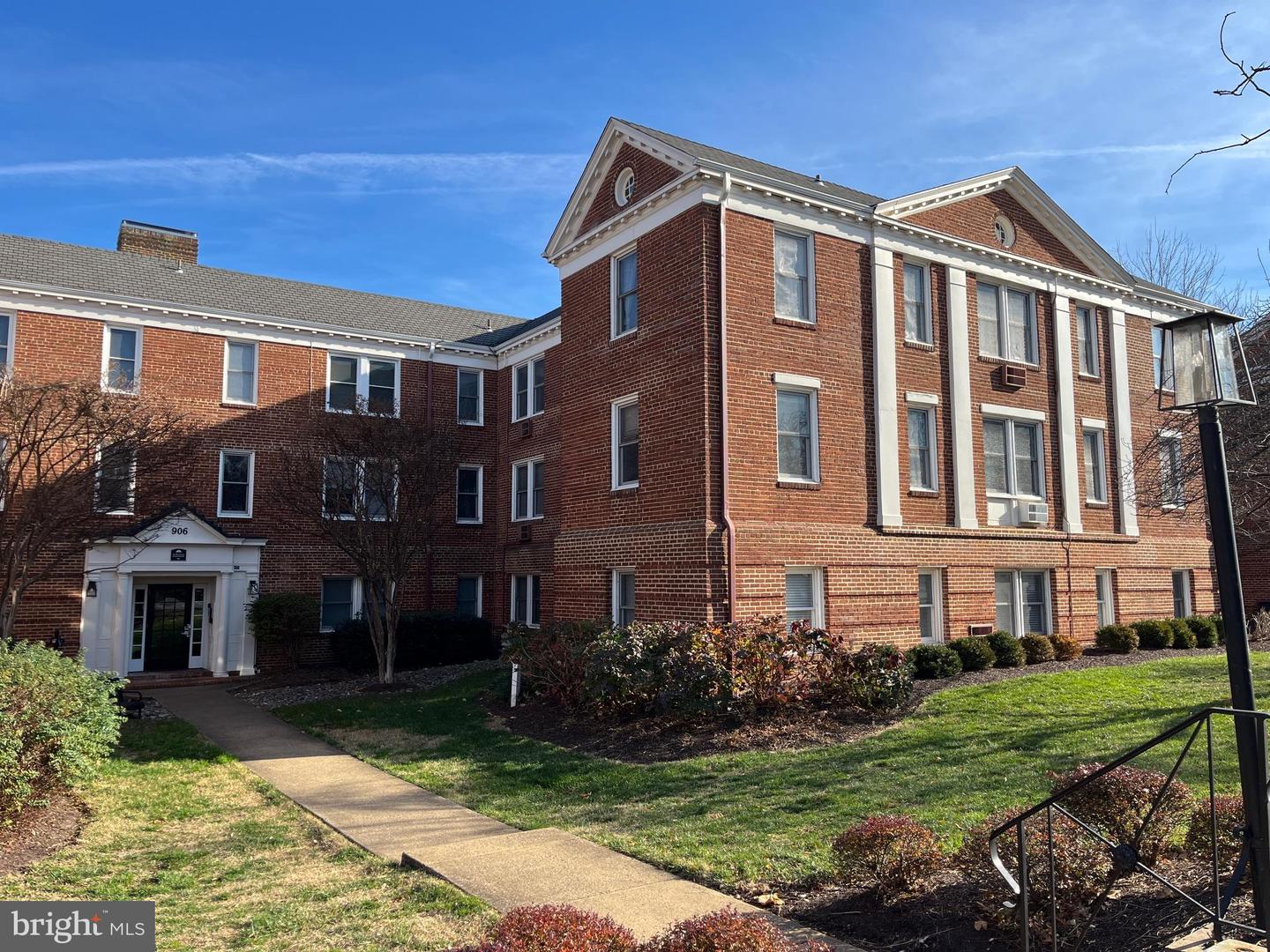 906 S WASHINGTON ST #211, ALEXANDRIA, Virginia 22314, 2 Bedrooms Bedrooms, ,1 BathroomBathrooms,Residential,For sale,906 S WASHINGTON ST #211,VAAX2052074 MLS # VAAX2052074 906 S WASHINGTON ST #211, ALEXANDRIA, Virginia 22314, 2 Bedrooms Bedrooms, ,1 BathroomBathrooms,Residential,For sale,906 S WASHINGTON ST #211,VAAX2052074 MLS # VAAX2052074