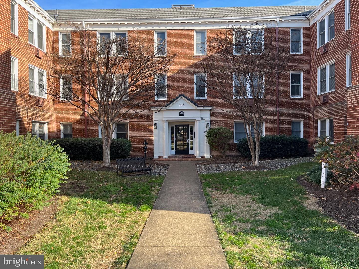906 S WASHINGTON ST #211, ALEXANDRIA, Virginia 22314, 2 Bedrooms Bedrooms, ,1 BathroomBathrooms,Residential,For sale,906 S WASHINGTON ST #211,VAAX2052074 MLS # VAAX2052074 906 S WASHINGTON ST #211, ALEXANDRIA, Virginia 22314, 2 Bedrooms Bedrooms, ,1 BathroomBathrooms,Residential,For sale,906 S WASHINGTON ST #211,VAAX2052074 MLS # VAAX2052074