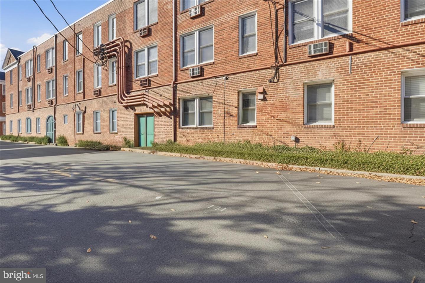 906 S WASHINGTON ST #211, ALEXANDRIA, Virginia 22314, 2 Bedrooms Bedrooms, ,1 BathroomBathrooms,Residential,For sale,906 S WASHINGTON ST #211,VAAX2052074 MLS # VAAX2052074 906 S WASHINGTON ST #211, ALEXANDRIA, Virginia 22314, 2 Bedrooms Bedrooms, ,1 BathroomBathrooms,Residential,For sale,906 S WASHINGTON ST #211,VAAX2052074 MLS # VAAX2052074