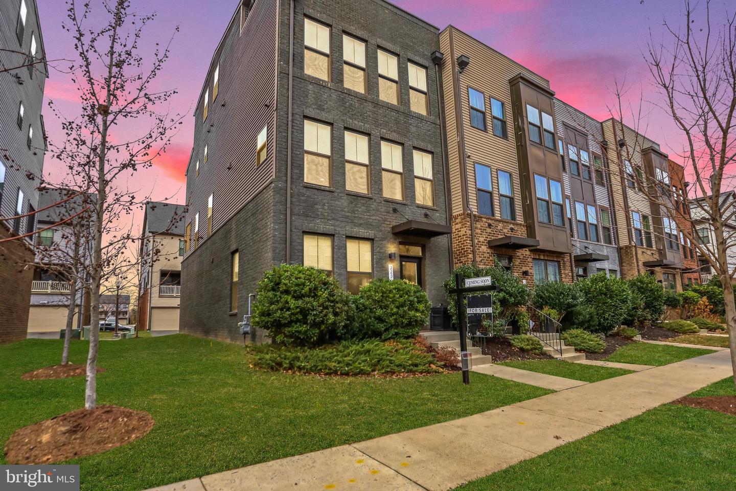 22315 TEES TER, ASHBURN, Virginia 20148, 5 Bedrooms Bedrooms, ,4 BathroomsBathrooms,Residential,For sale,22315 TEES TER,VALO2111756 MLS # VALO2111756 22315 TEES TER, ASHBURN, Virginia 20148, 5 Bedrooms Bedrooms, ,4 BathroomsBathrooms,Residential,For sale,22315 TEES TER,VALO2111756 MLS # VALO2111756