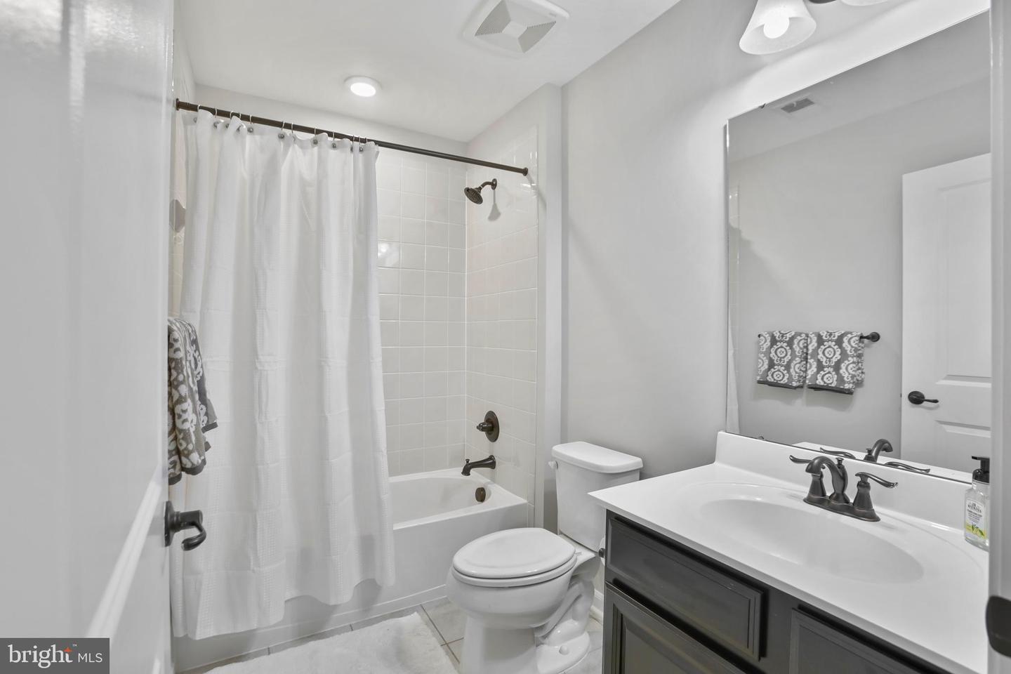 22315 TEES TER, ASHBURN, Virginia 20148, 5 Bedrooms Bedrooms, ,4 BathroomsBathrooms,Residential,For sale,22315 TEES TER,VALO2111756 MLS # VALO2111756 22315 TEES TER, ASHBURN, Virginia 20148, 5 Bedrooms Bedrooms, ,4 BathroomsBathrooms,Residential,For sale,22315 TEES TER,VALO2111756 MLS # VALO2111756