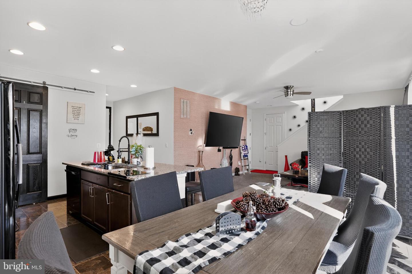 433 TOWN RUN LN, STEPHENS CITY, Virginia 22655, 3 Bedrooms Bedrooms, ,3 BathroomsBathrooms,Residential,For sale,433 TOWN RUN LN,VAFV2038292 MLS # VAFV2038292 433 TOWN RUN LN, STEPHENS CITY, Virginia 22655, 3 Bedrooms Bedrooms, ,3 BathroomsBathrooms,Residential,For sale,433 TOWN RUN LN,VAFV2038292 MLS # VAFV2038292