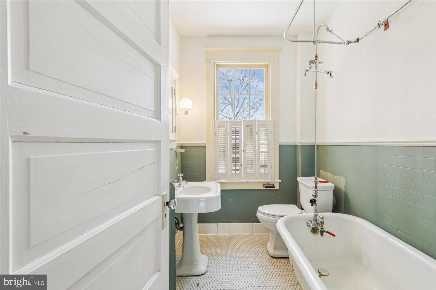 4900 41ST ST NW, WASHINGTON, District Of Columbia 20016, 4 Bedrooms Bedrooms, ,3 BathroomsBathrooms,Residential,For sale,4900 41ST ST NW,DCDC2233794 MLS # DCDC2233794 4900 41ST ST NW, WASHINGTON, District Of Columbia 20016, 4 Bedrooms Bedrooms, ,3 BathroomsBathrooms,Residential,For sale,4900 41ST ST NW,DCDC2233794 MLS # DCDC2233794