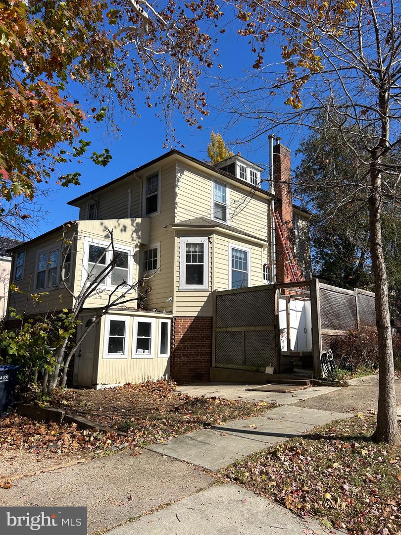 4900 41ST ST NW, WASHINGTON, District Of Columbia 20016, 4 Bedrooms Bedrooms, ,3 BathroomsBathrooms,Residential,For sale,4900 41ST ST NW,DCDC2233794 MLS # DCDC2233794 4900 41ST ST NW, WASHINGTON, District Of Columbia 20016, 4 Bedrooms Bedrooms, ,3 BathroomsBathrooms,Residential,For sale,4900 41ST ST NW,DCDC2233794 MLS # DCDC2233794