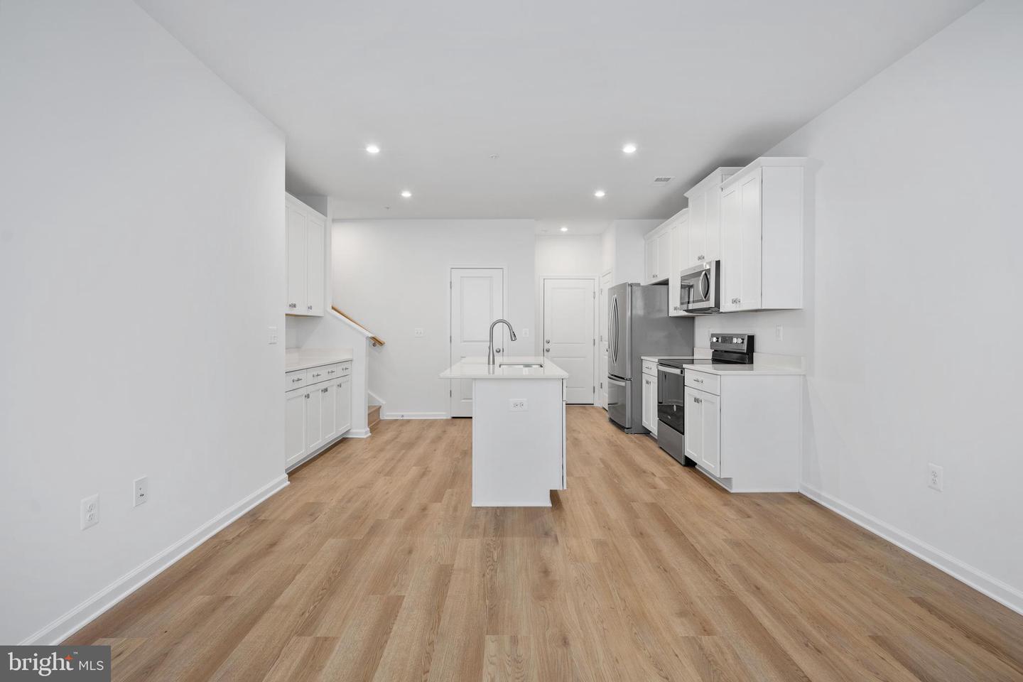 2536 NEABSCO COMMON PL, WOODBRIDGE, Virginia 22191, 2 Bedrooms Bedrooms, ,2 BathroomsBathrooms,Residential,For sale,2536 NEABSCO COMMON PL,VAPW2108664 MLS # VAPW2108664