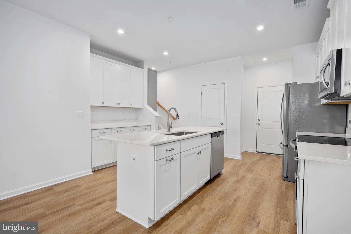 2536 NEABSCO COMMON PL, WOODBRIDGE, Virginia 22191, 2 Bedrooms Bedrooms, ,2 BathroomsBathrooms,Residential,For sale,2536 NEABSCO COMMON PL,VAPW2108664 MLS # VAPW2108664