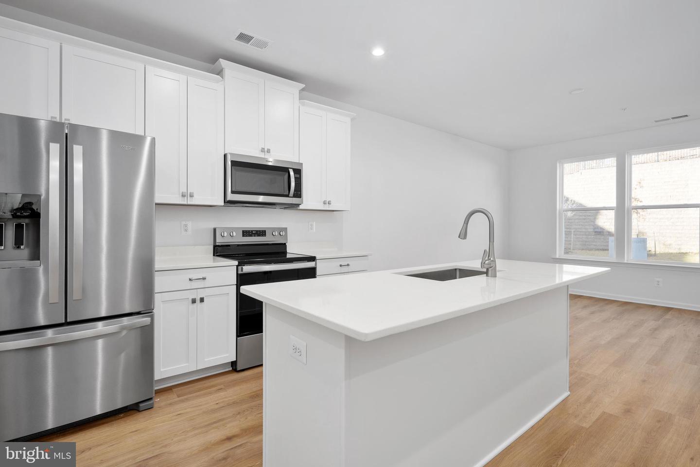 2536 NEABSCO COMMON PL, WOODBRIDGE, Virginia 22191, 2 Bedrooms Bedrooms, ,2 BathroomsBathrooms,Residential,For sale,2536 NEABSCO COMMON PL,VAPW2108664 MLS # VAPW2108664