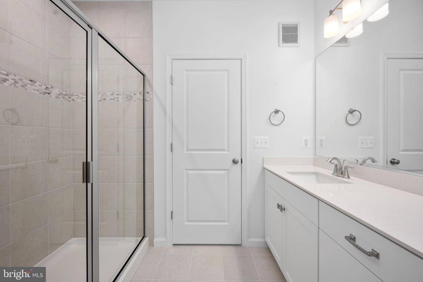 2536 NEABSCO COMMON PL, WOODBRIDGE, Virginia 22191, 2 Bedrooms Bedrooms, ,2 BathroomsBathrooms,Residential,For sale,2536 NEABSCO COMMON PL,VAPW2108664 MLS # VAPW2108664