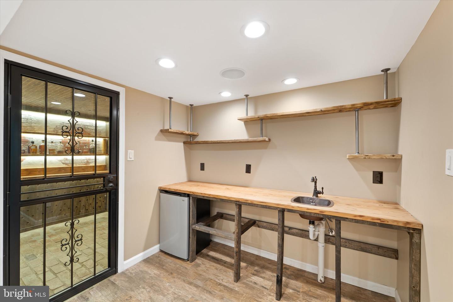 6609 WREN DR, SPRINGFIELD, Virginia 22150, 3 Bedrooms Bedrooms, ,3 BathroomsBathrooms,Residential,For sale,6609 WREN DR,VAFX2281250 MLS # VAFX2281250 6609 WREN DR, SPRINGFIELD, Virginia 22150, 3 Bedrooms Bedrooms, ,3 BathroomsBathrooms,Residential,For sale,6609 WREN DR,VAFX2281250 MLS # VAFX2281250