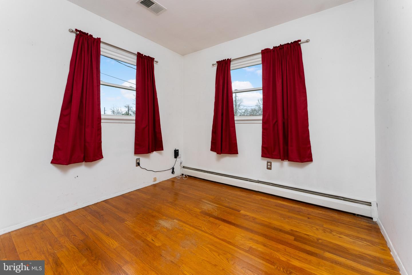 9613 KING GEORGE DR, MANASSAS, Virginia 20109, 3 Bedrooms Bedrooms, ,2 BathroomsBathrooms,Residential,For sale,9613 KING GEORGE DR,VAPW2108632 MLS # VAPW2108632 9613 KING GEORGE DR, MANASSAS, Virginia 20109, 3 Bedrooms Bedrooms, ,2 BathroomsBathrooms,Residential,For sale,9613 KING GEORGE DR,VAPW2108632 MLS # VAPW2108632